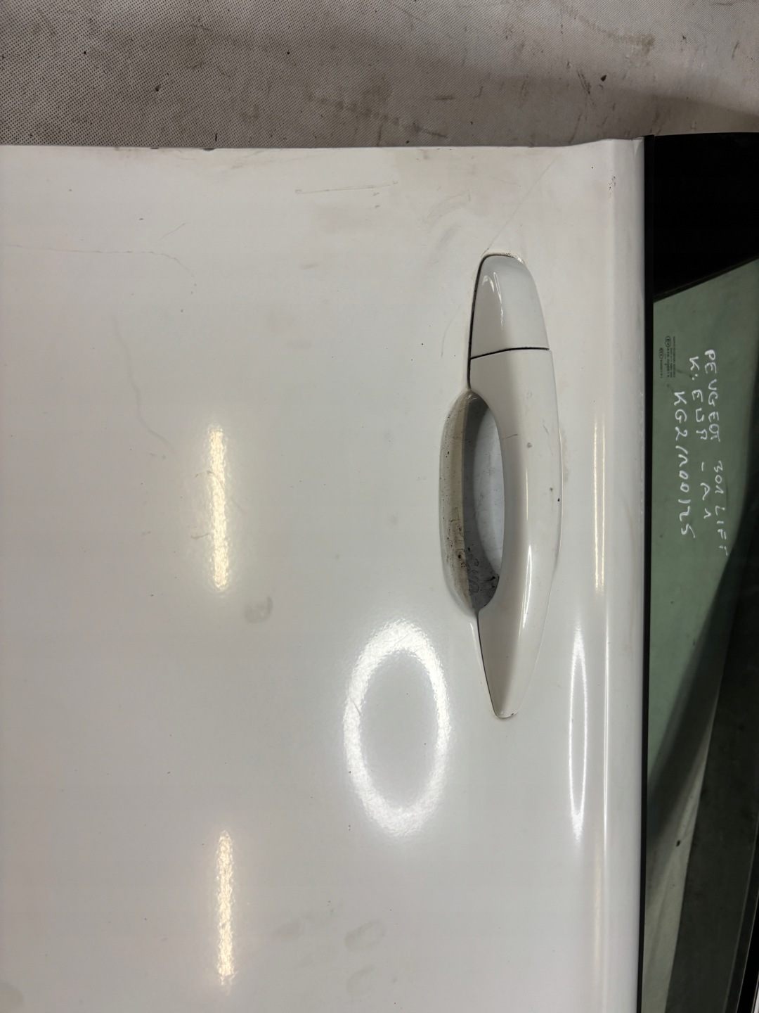 dveře pravý předek Peugeot 301 k: EWP