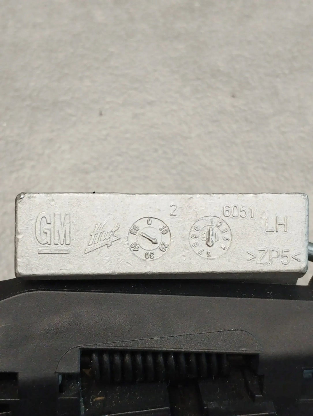 Opel Insignia A handle left rear part Z41C