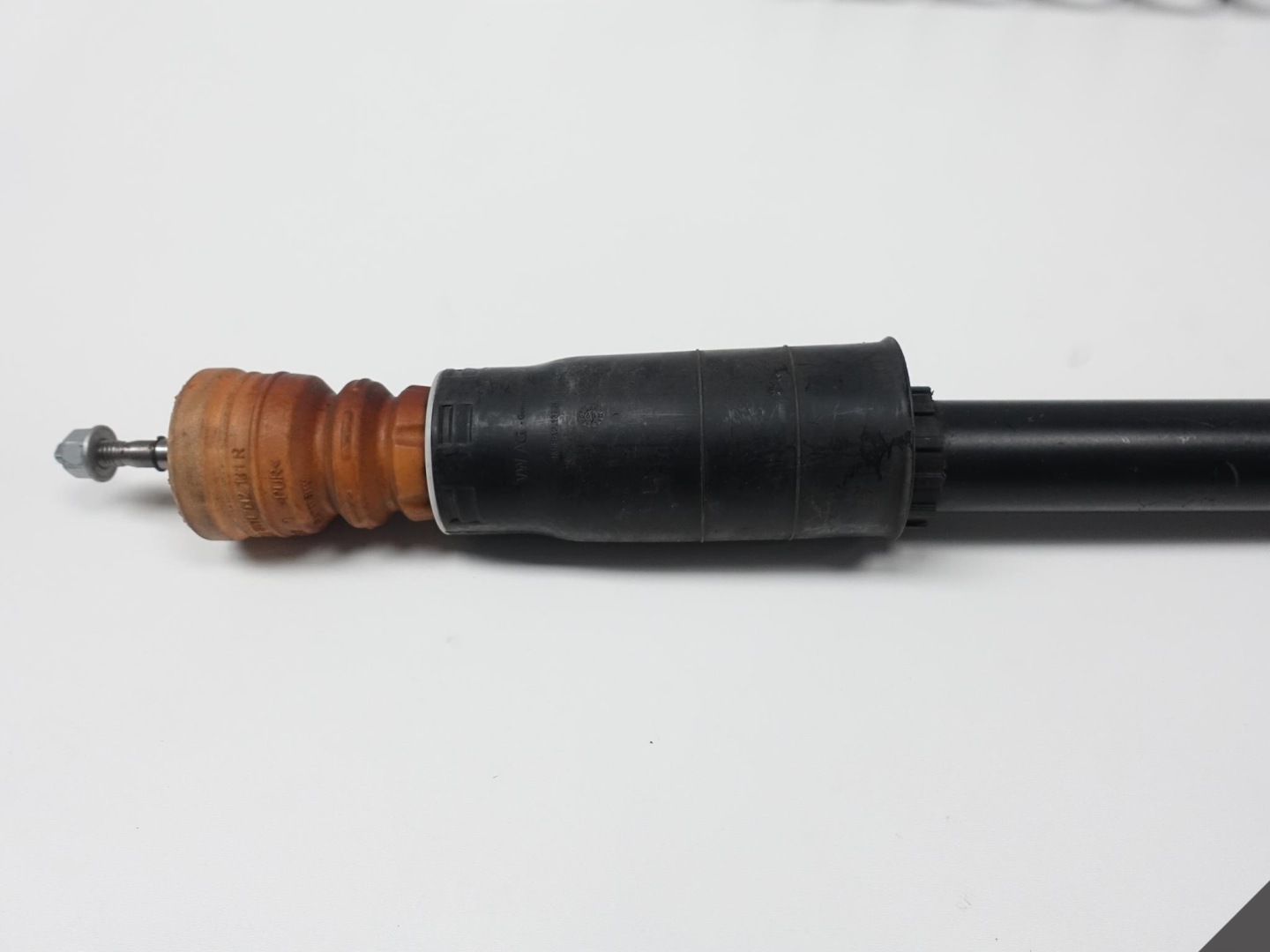 AUDI A6 4K0 A7 4K8 C8 shock absorber rear part left=right