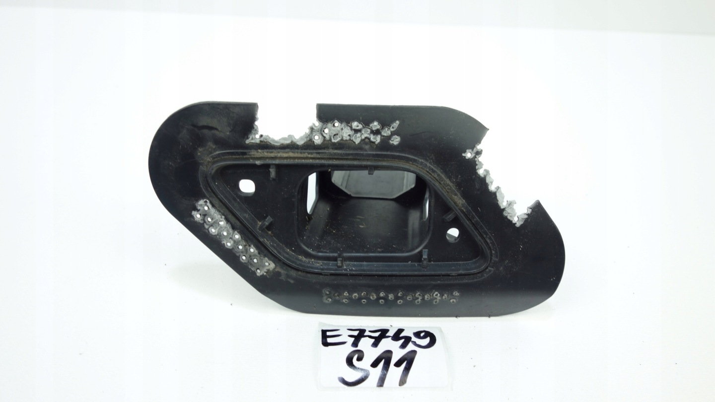SKODA KAROQ 2017- Halter der Spritzdüse links 57A807941