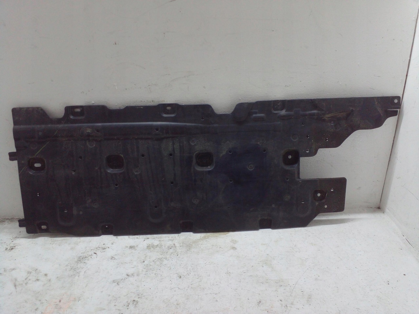 cover chassis left RENAULT MEGANE IV HB 16