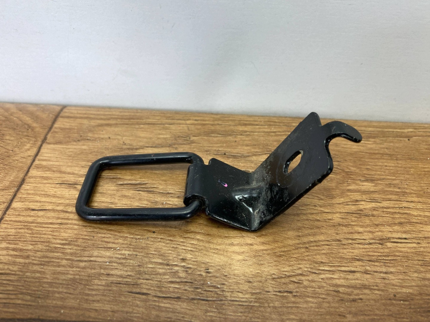 bracket boot holder haczyk oczko Ford Edge II 2019+