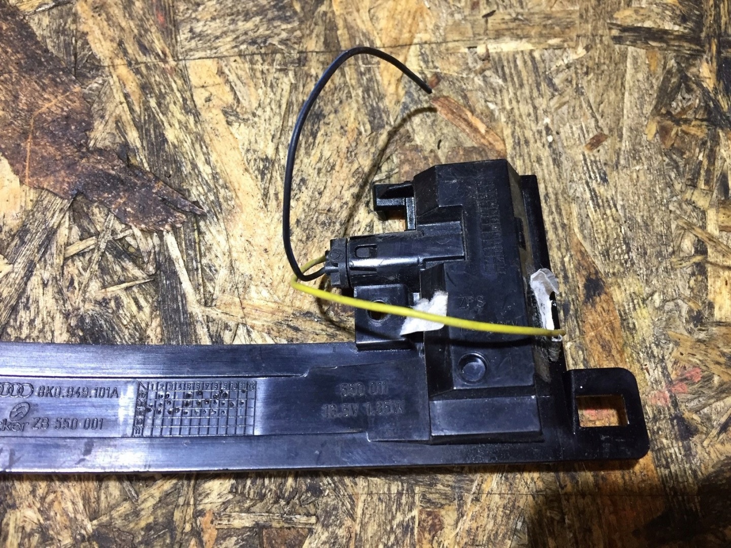 AUDI A4 B8 A5 8T indicator left 8K0949101A