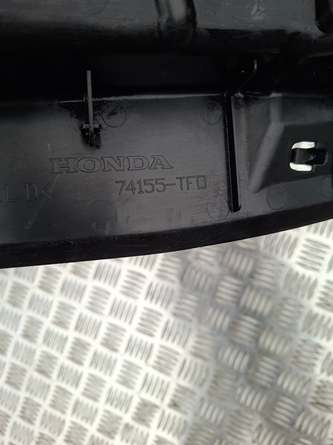 hangszigetelő sárvédöt bal HONDA JAZZ III 74155TF0