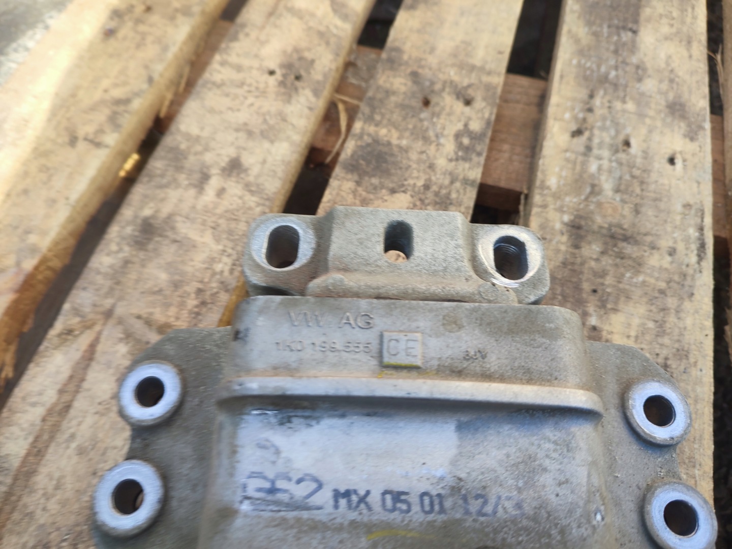 holder gearbox mounting VOLKSWAGEN 1K0199555CE