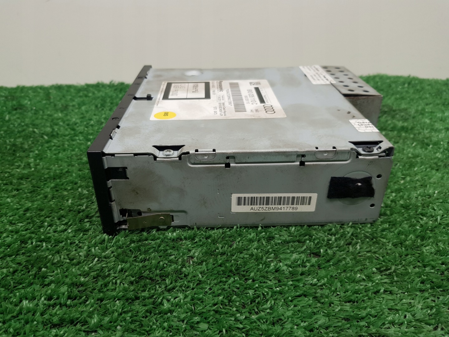 menič PLYT CD / DVD AUDI A6-C7 8X0035110C