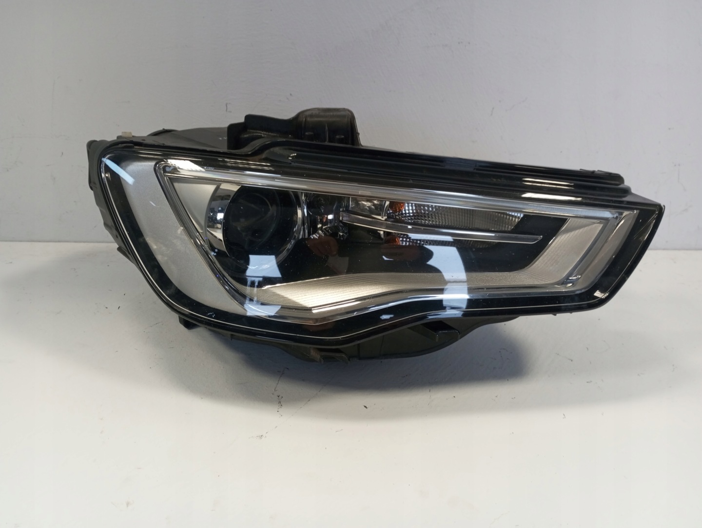 light BIXENON AUDI A3 8V0 front right 8V0941032