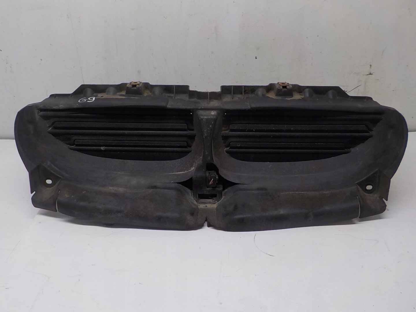 BMW 5 E60 E61 intake air steering wheel, blinds air line radiator