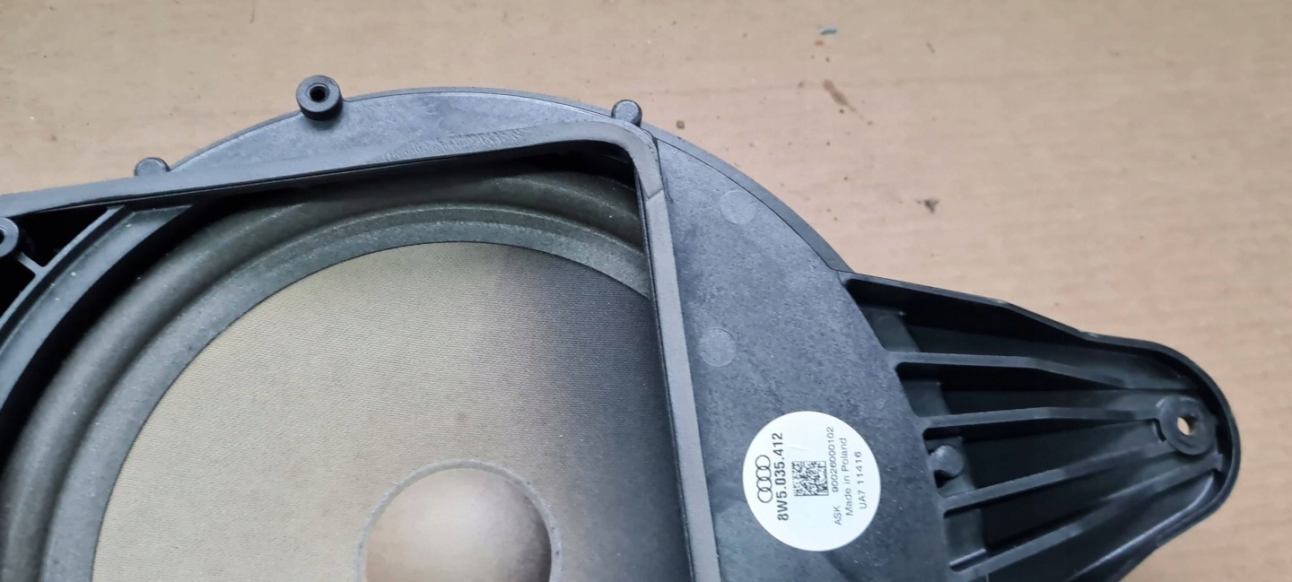 A4 B9 8W speaker BASOWY SUBWOOFER sedan 8W5035412
