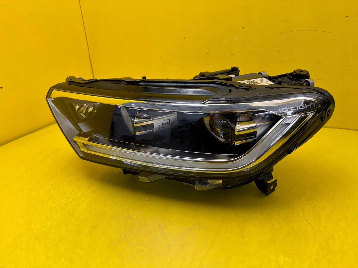 light left VW T-ROC Lift 2GA Full Led Matrix IQ 2GA941035AF
