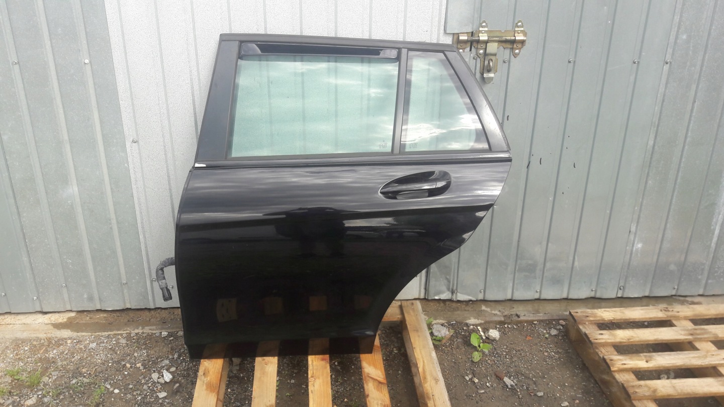 MERCEDES W204 Tür links heck KOMBI 197 schwarze