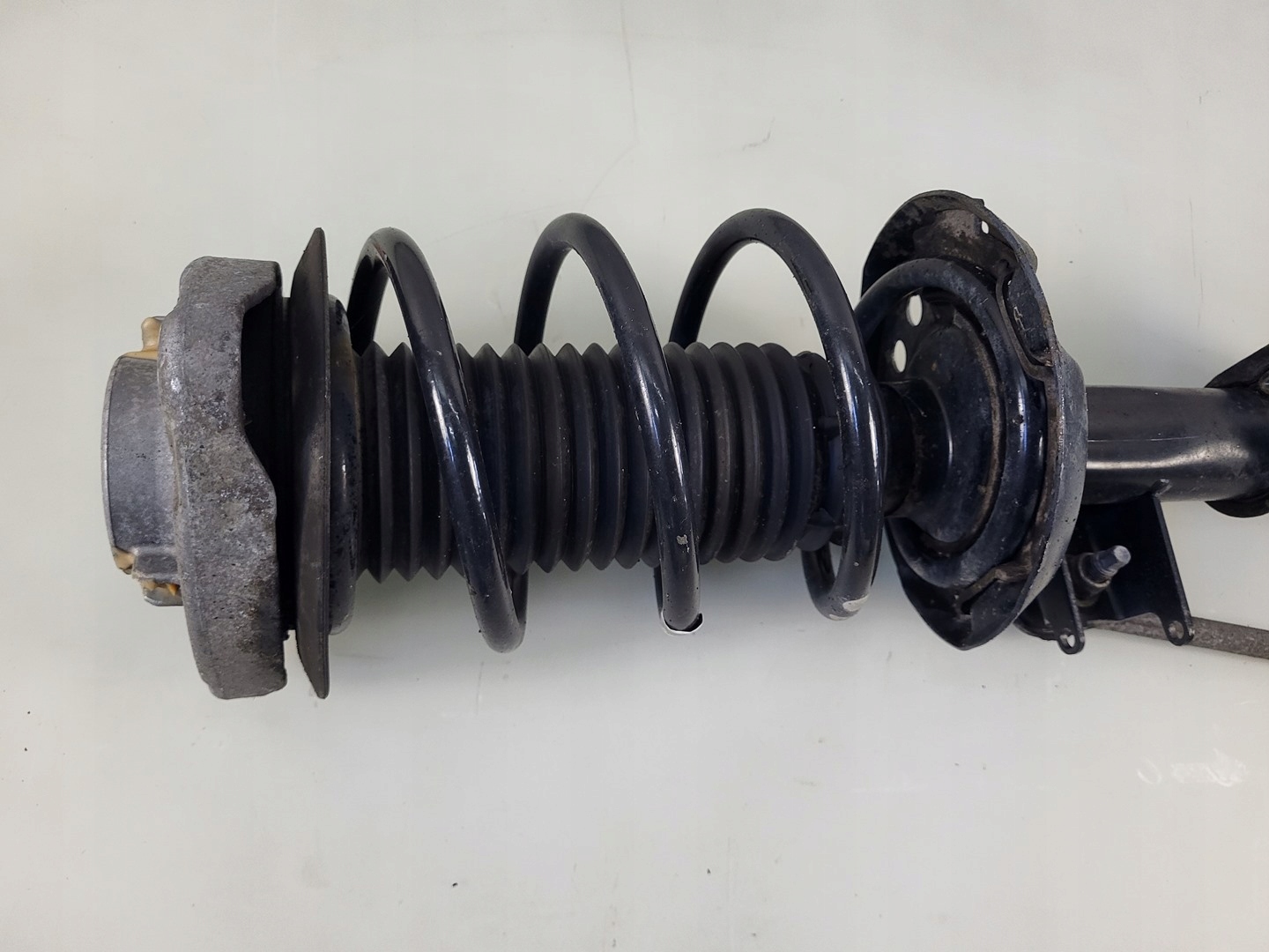 shock absorber left front front 2.2 cdi MERCEDES CLA C117 W117 A1763201938