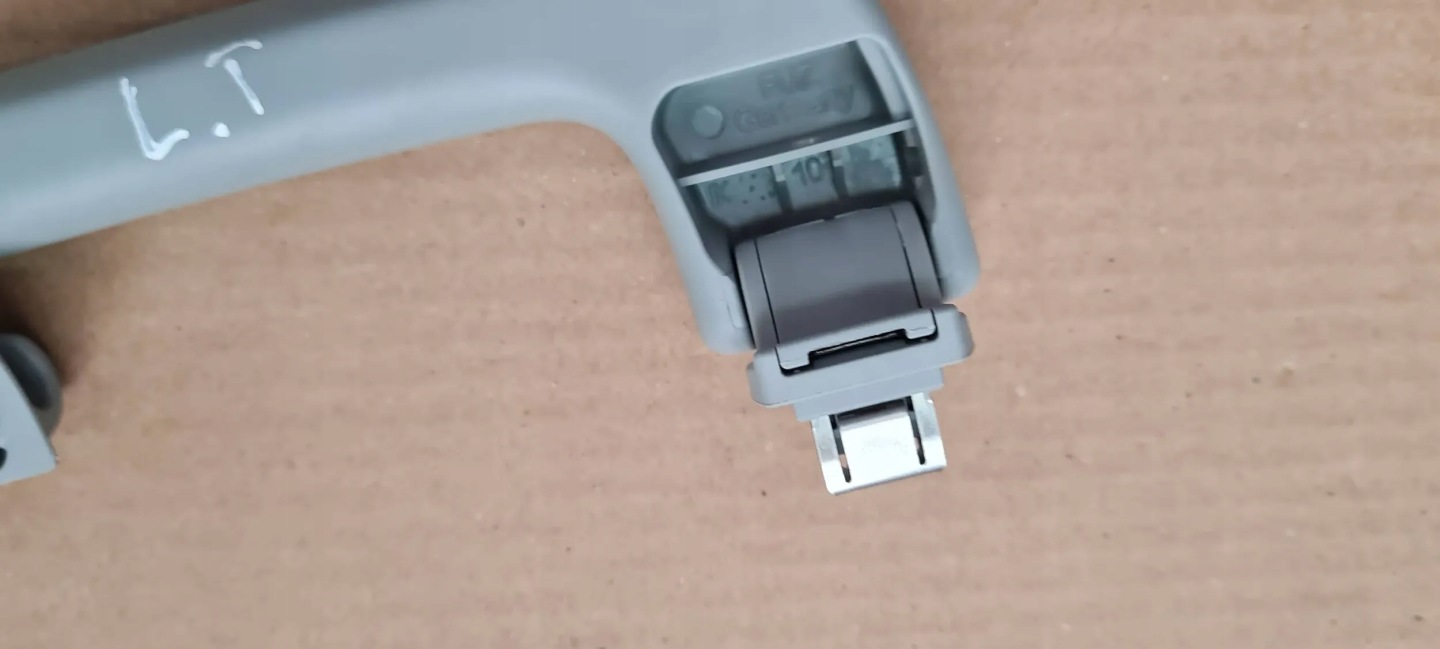 A4 B9 8W handle of the roof bracket left left rear part A5 8W