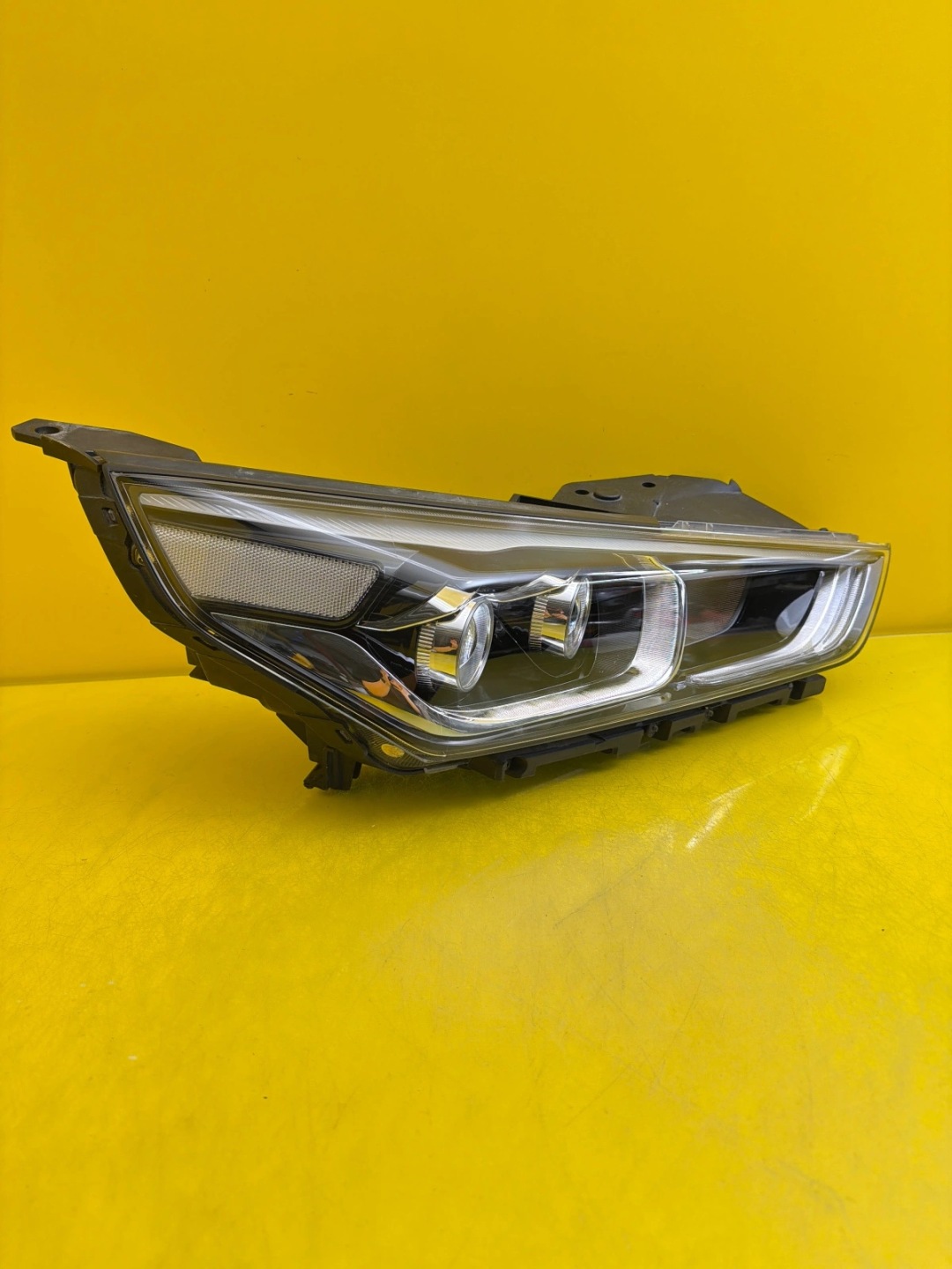 light right front Hyundai Ioniq 16-19 Full Led