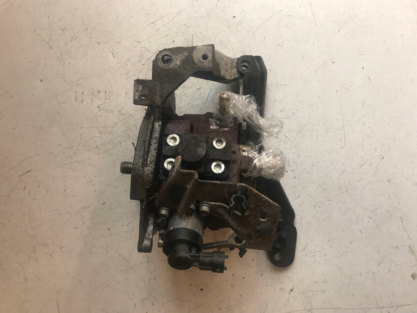 PEUGEOT CITROEN 1.6 HDI injection pump BOSCH
