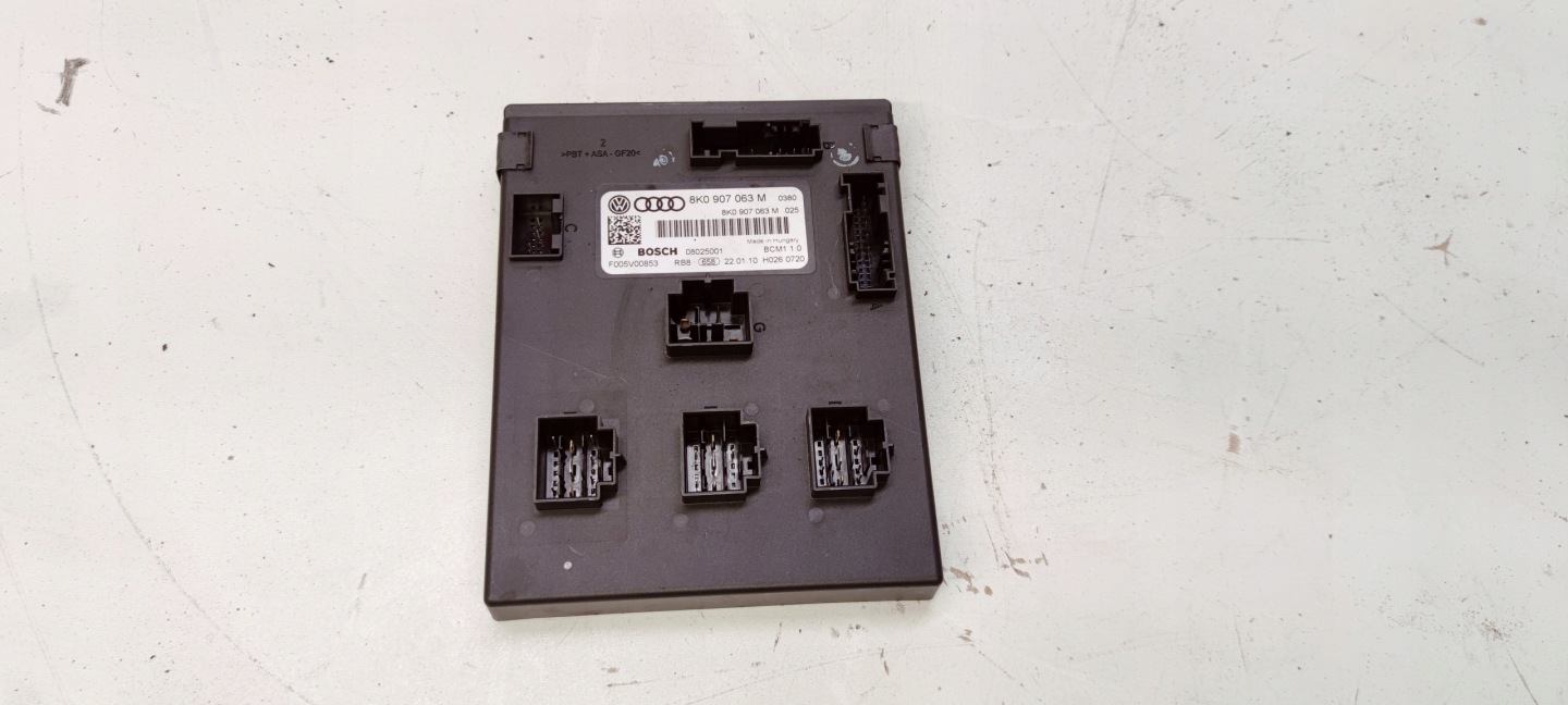 UNITÉ COMMANDE CONFORT AUDI A4 B8 A5 8T Q5 8R 8K0907063M