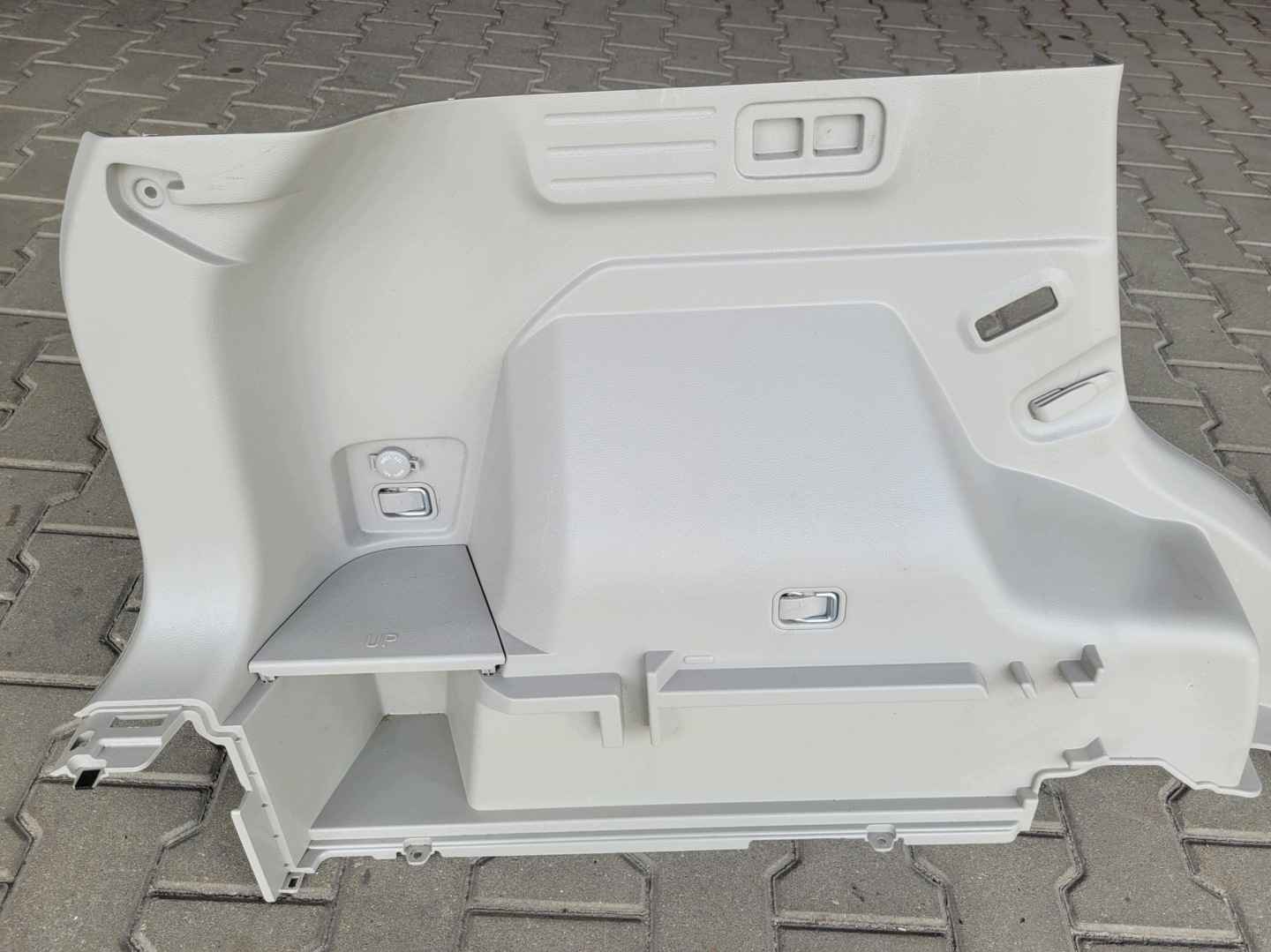 boot upholstery rear part rear left SSANGYONG KORANDO IV 4 C300