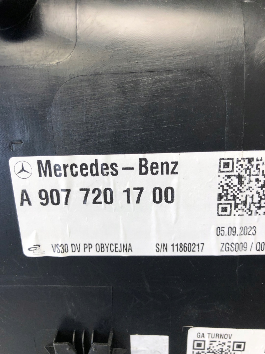side door right front MERCEDES SPRINTER W907 A9077201700