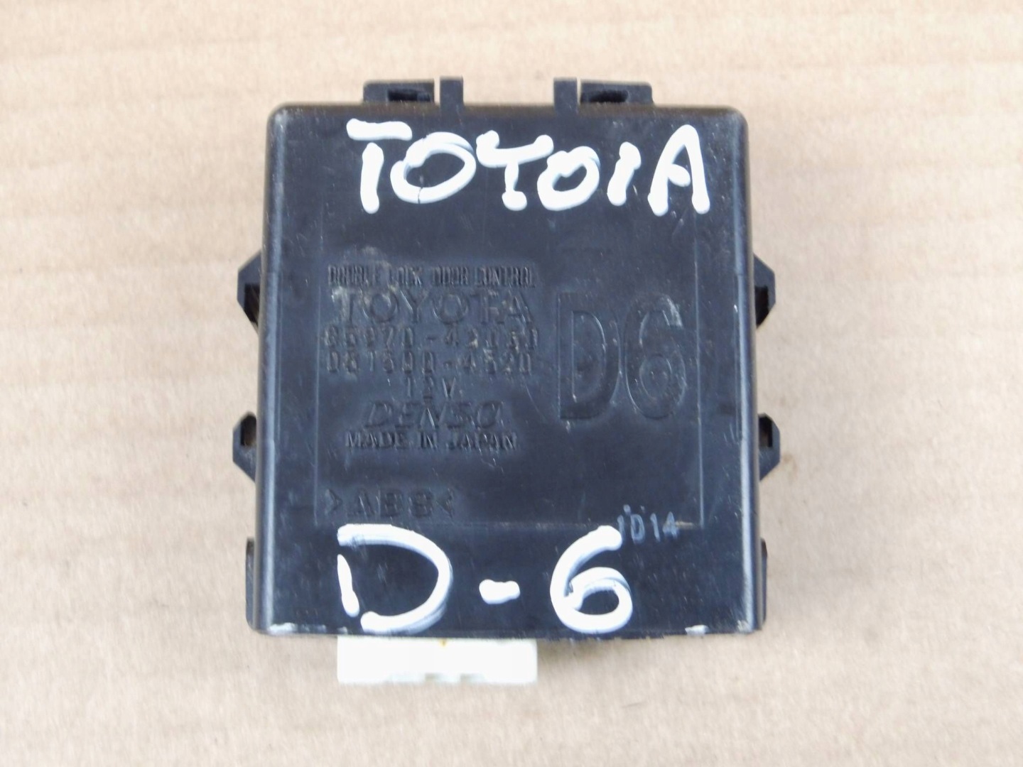 Toyota RAV4 V module control unit of a lock central 85970-42060
