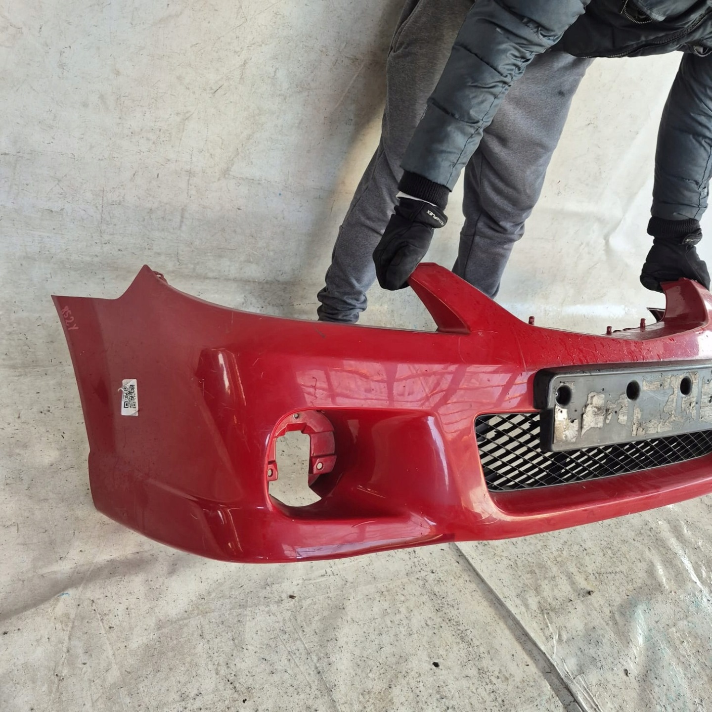 MAZDA 323F LIFT SPORT bumper front front grid B30P-50031