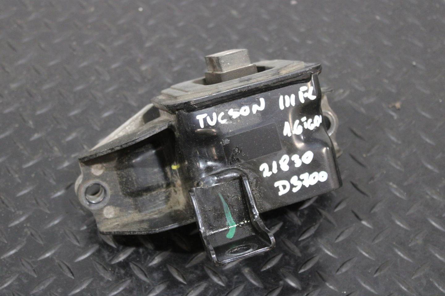 holder gearbox mount HYUNDAI TUCSON 3 III 21830-D3700