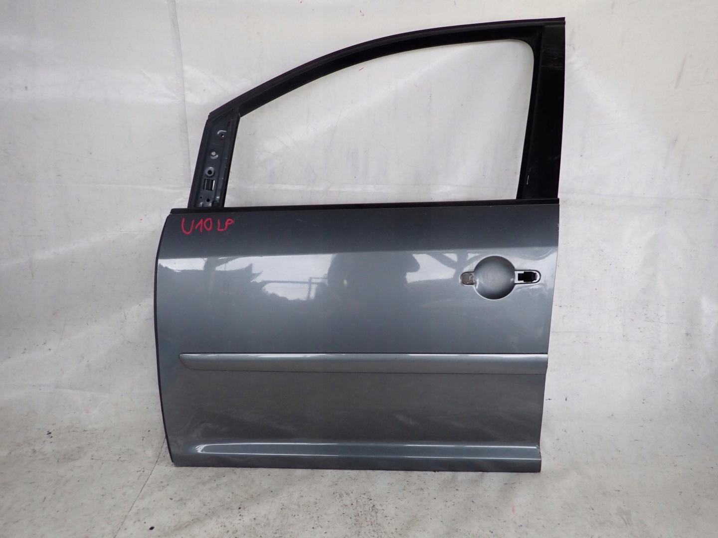 VW TOURAN and 1 LIFT 06-15 door front front left
