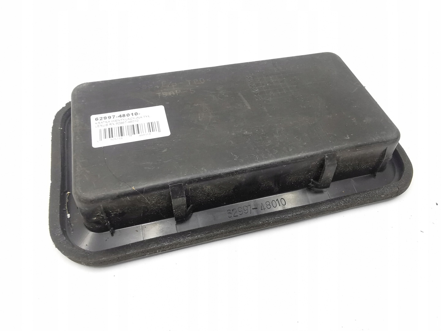 grid WENTYLACYJNA rear part LEXUS RX 62997-48010