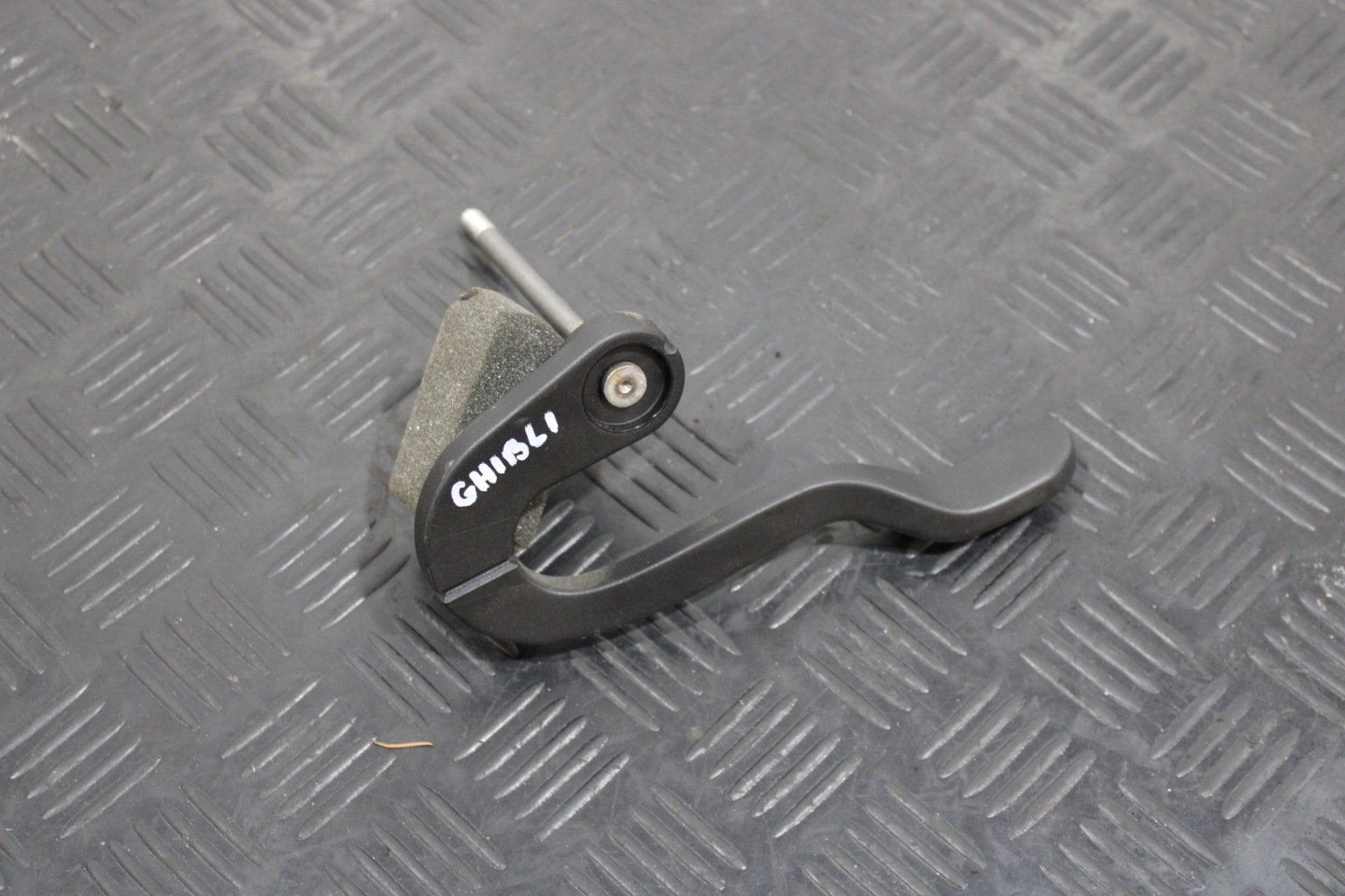 handle control of the steering wheel MASERATI GHIBLI M157