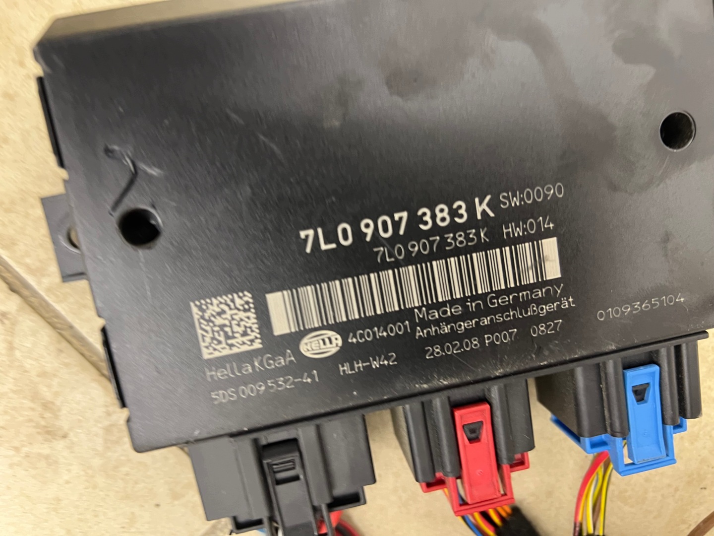 tow bundle module 7P6 VW TOUAREG and 7L LIFT 7L6803921Q KOMPLET