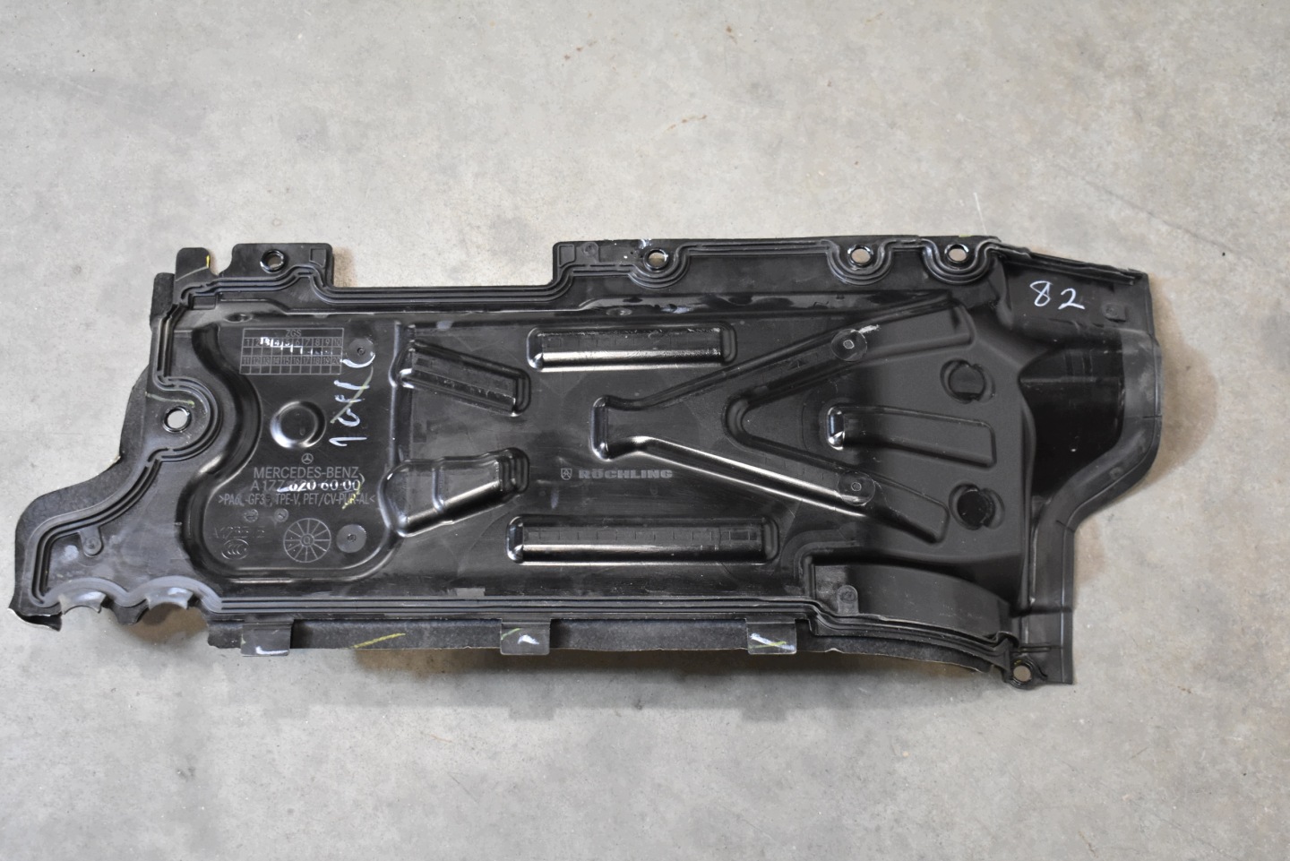 IDEALNA Blende Abdeckung wärmblech MERCEDES GLB X247 1