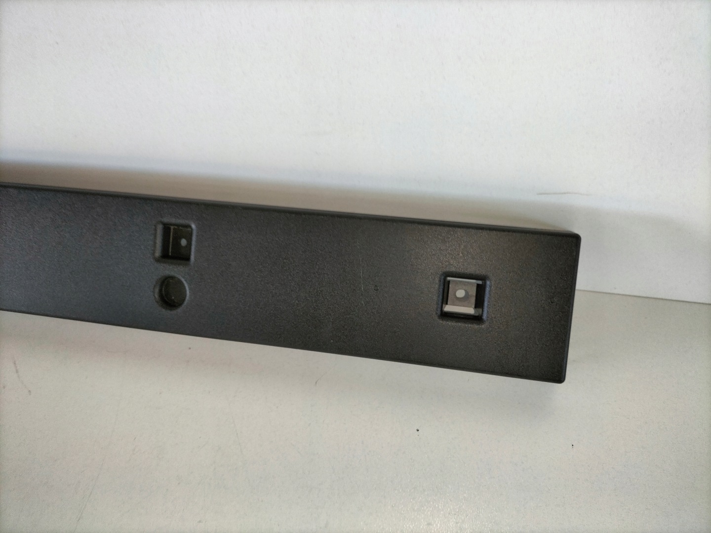 pad below tablice front HYUNDAI I30 III 17