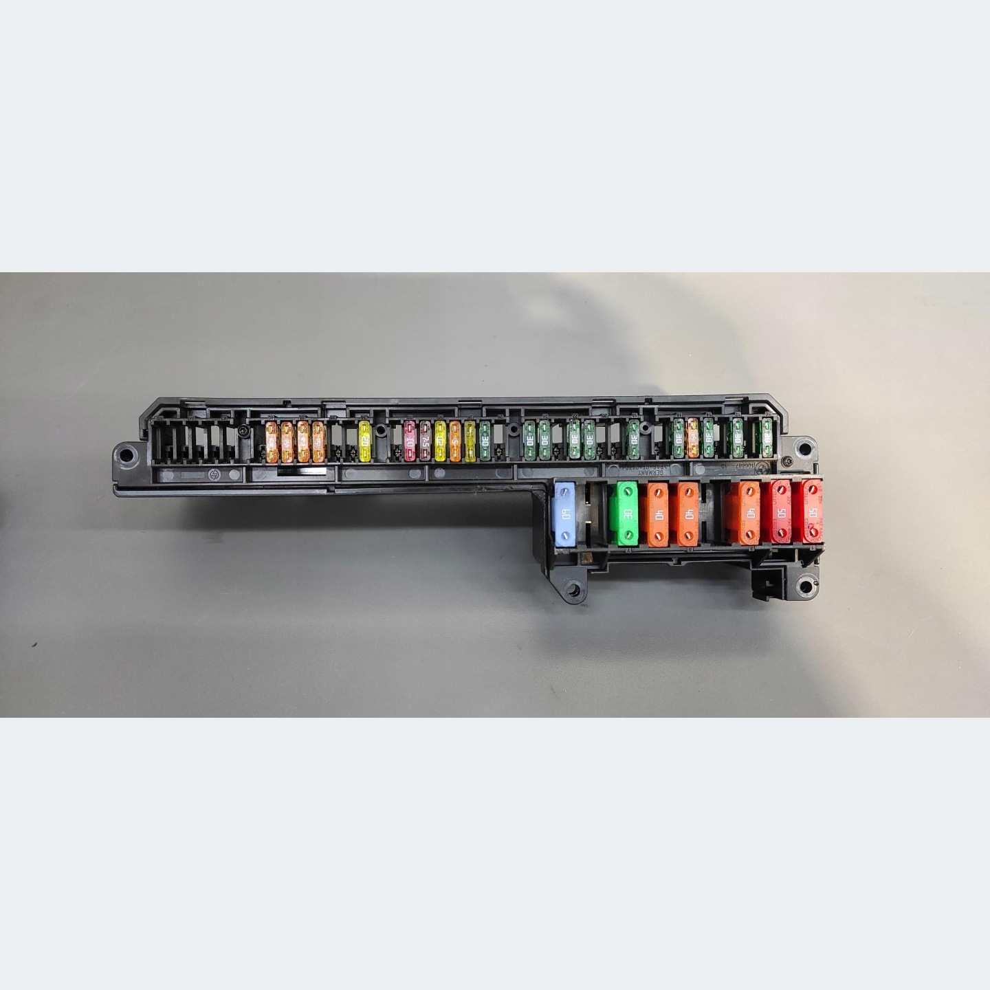 Module fusibles BMW E60 6957330
