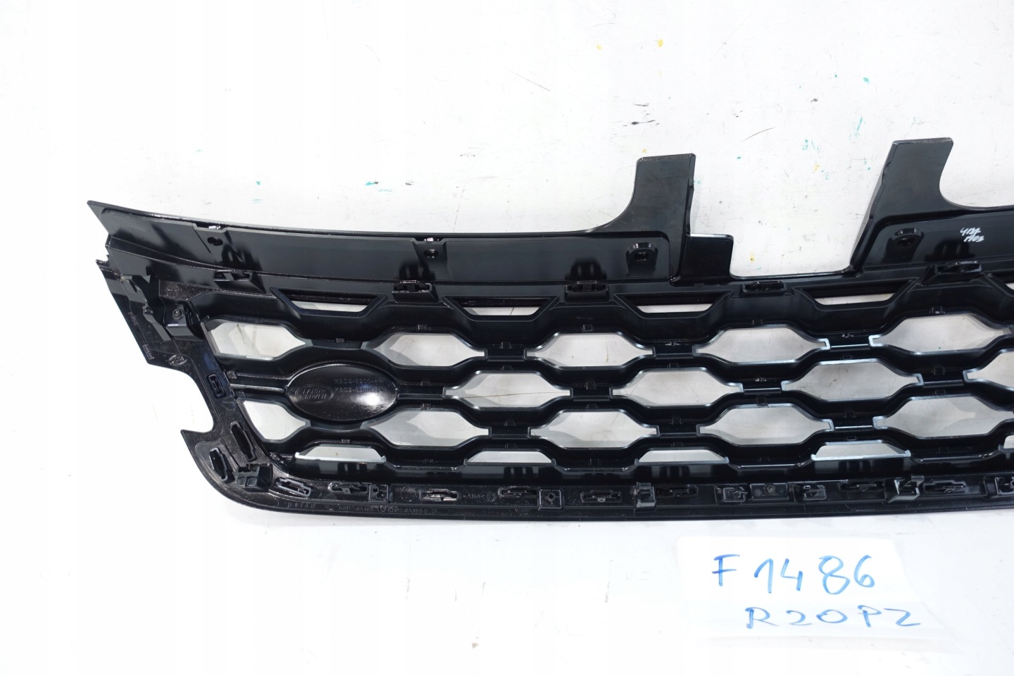 LAND ROVER EVOQUE II 2019- front PREKLADgrill radiator K8D2-8200A K8D2-8200B