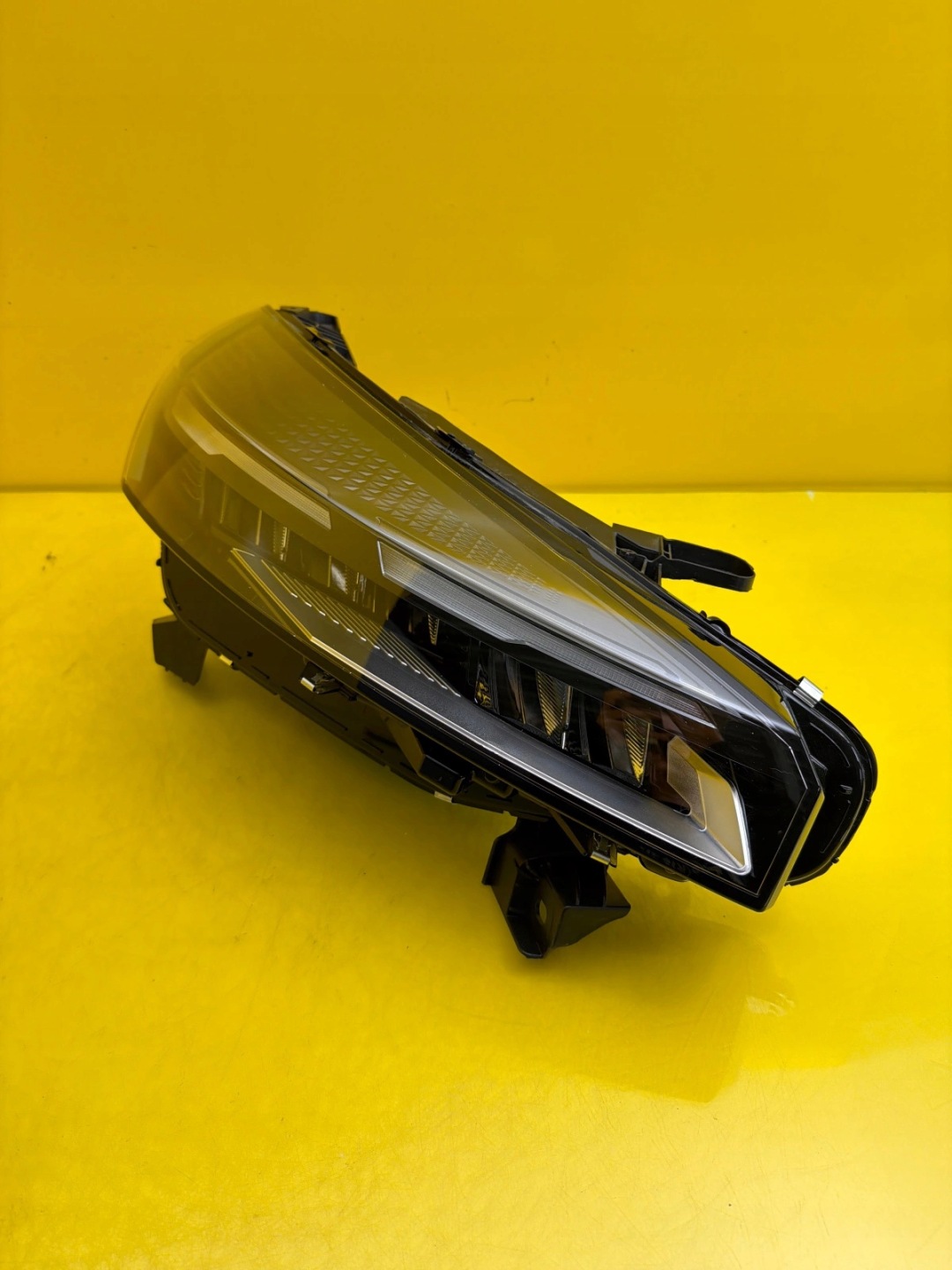 light right Renault Clio 5 V Lift Full Led 260103507R