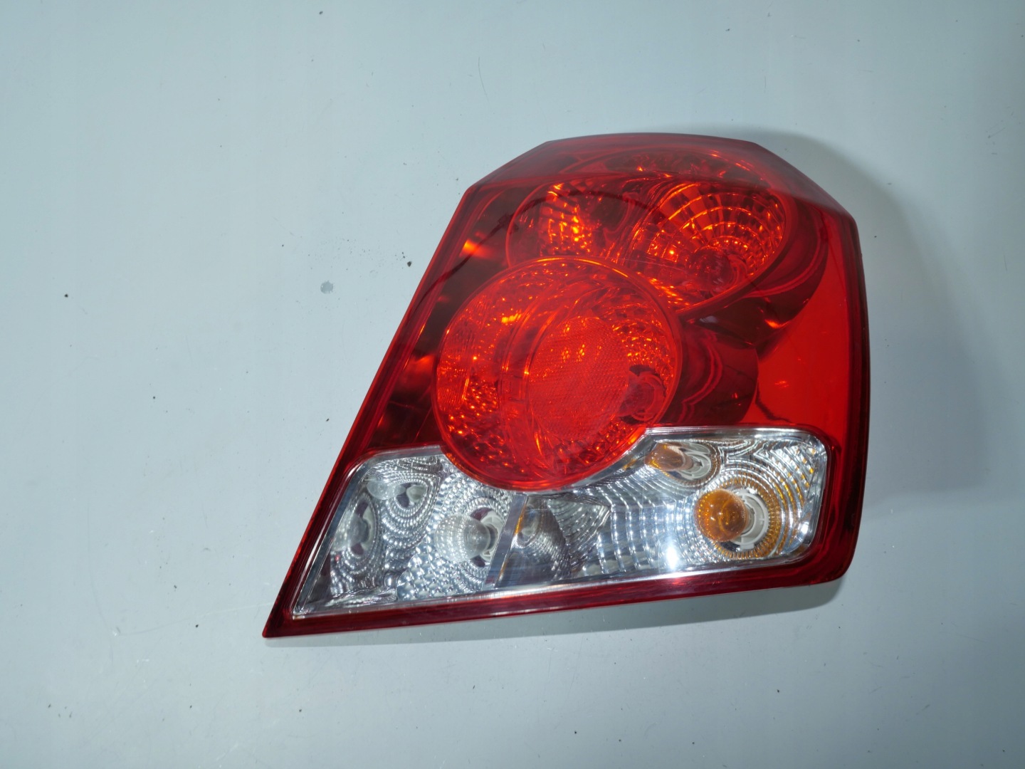 Chevrolet Kalos light rear part right 300267R
