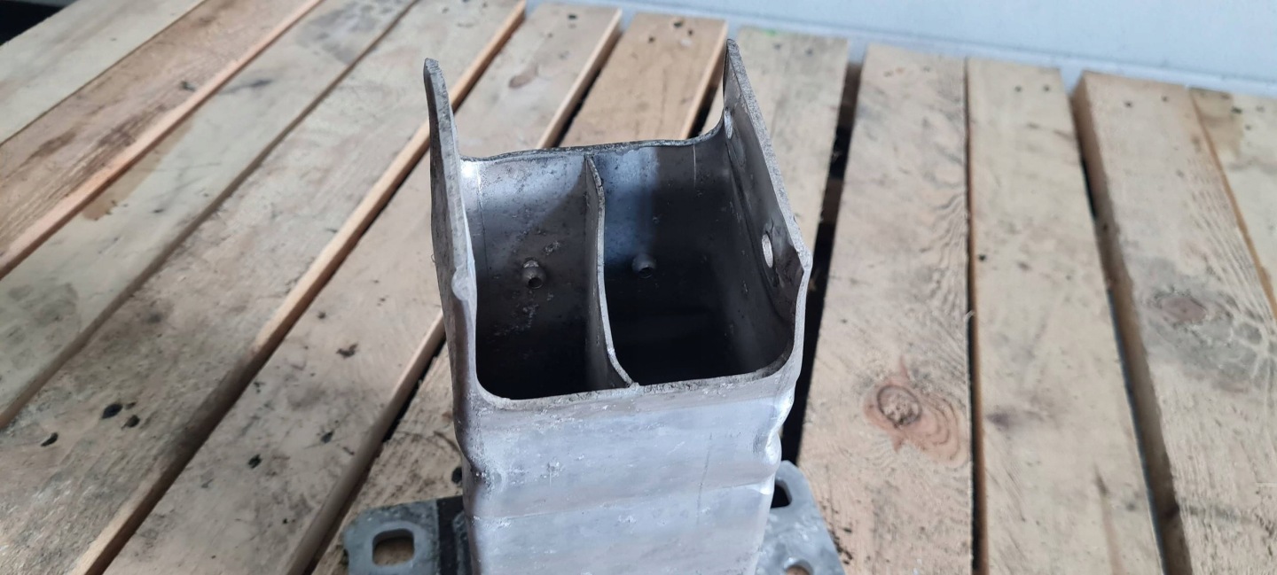 A4 B9 8W beam tip OBOJ siders left left front 8W0807133