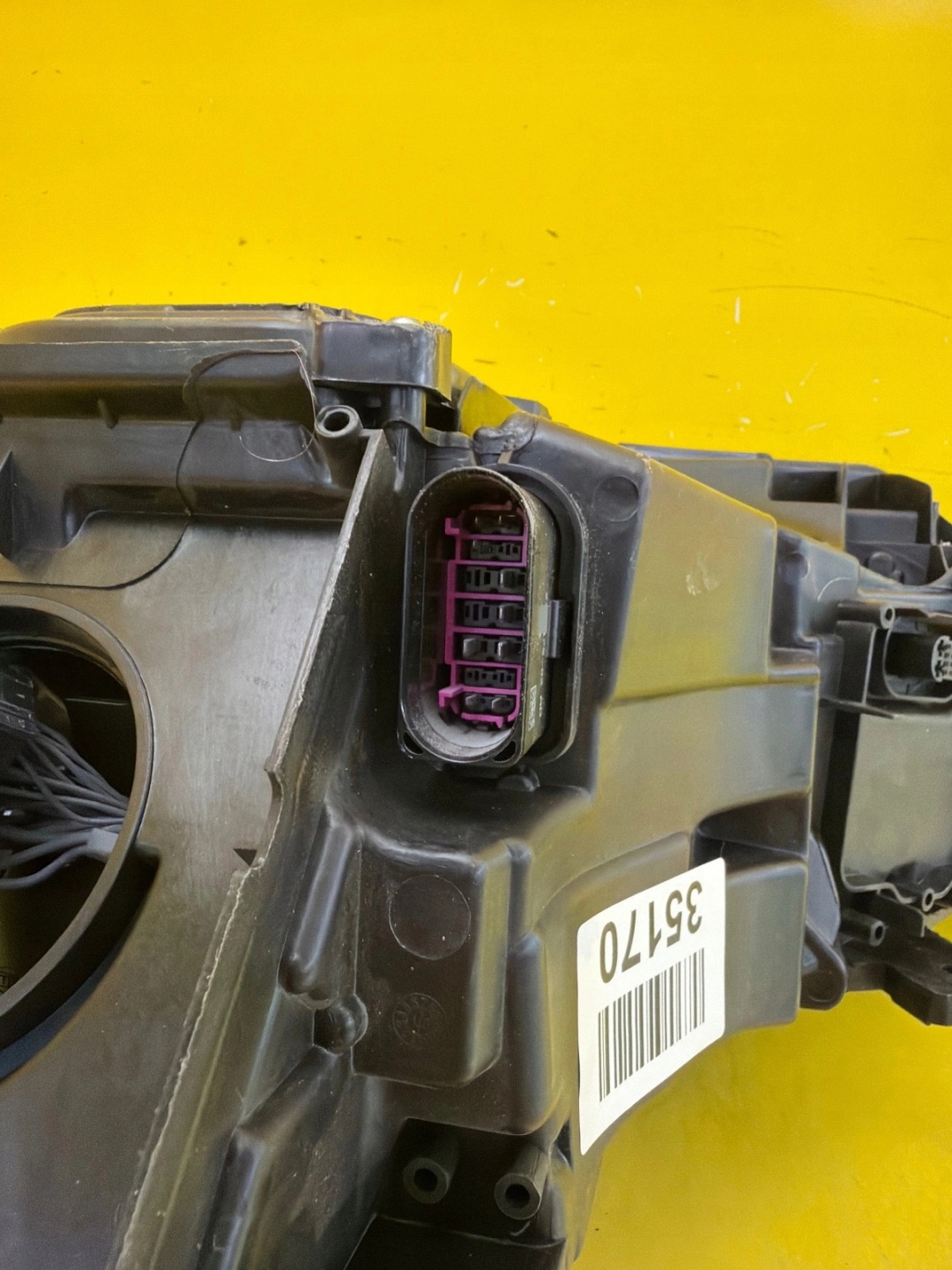 light right front Audi A8 D5 Laser 4N0941086