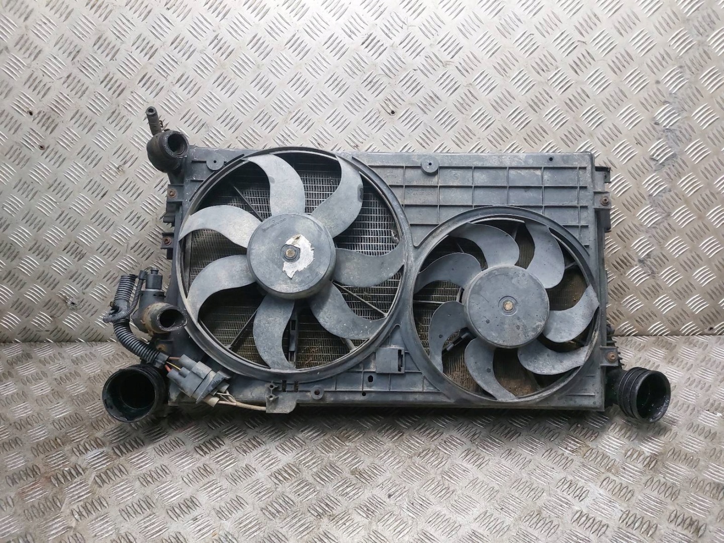 chladiče KOMPLET + ventilátor VOLKSWAGEN CADDY III 1.9 TDI
