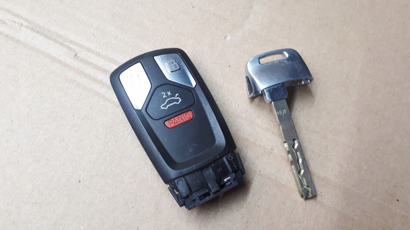 S4 B9 A4 8W key PILOT SLINE 8W0959754CA A5 8W