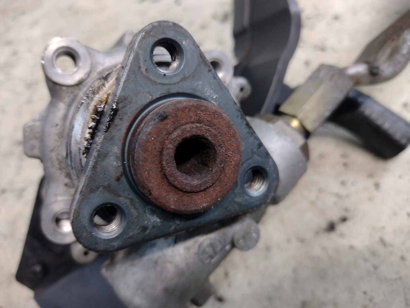 servo pump Alfa Romeo 156 1,8B 60665522