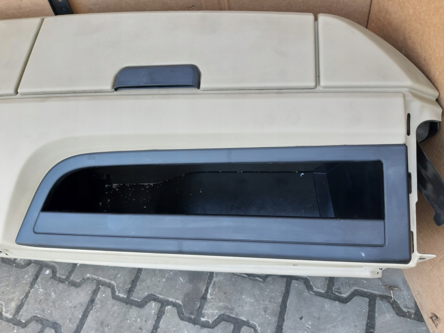 POLKI upper passenger compartment console upper SCHOWKI visor MERCEDES ACTROS MP4