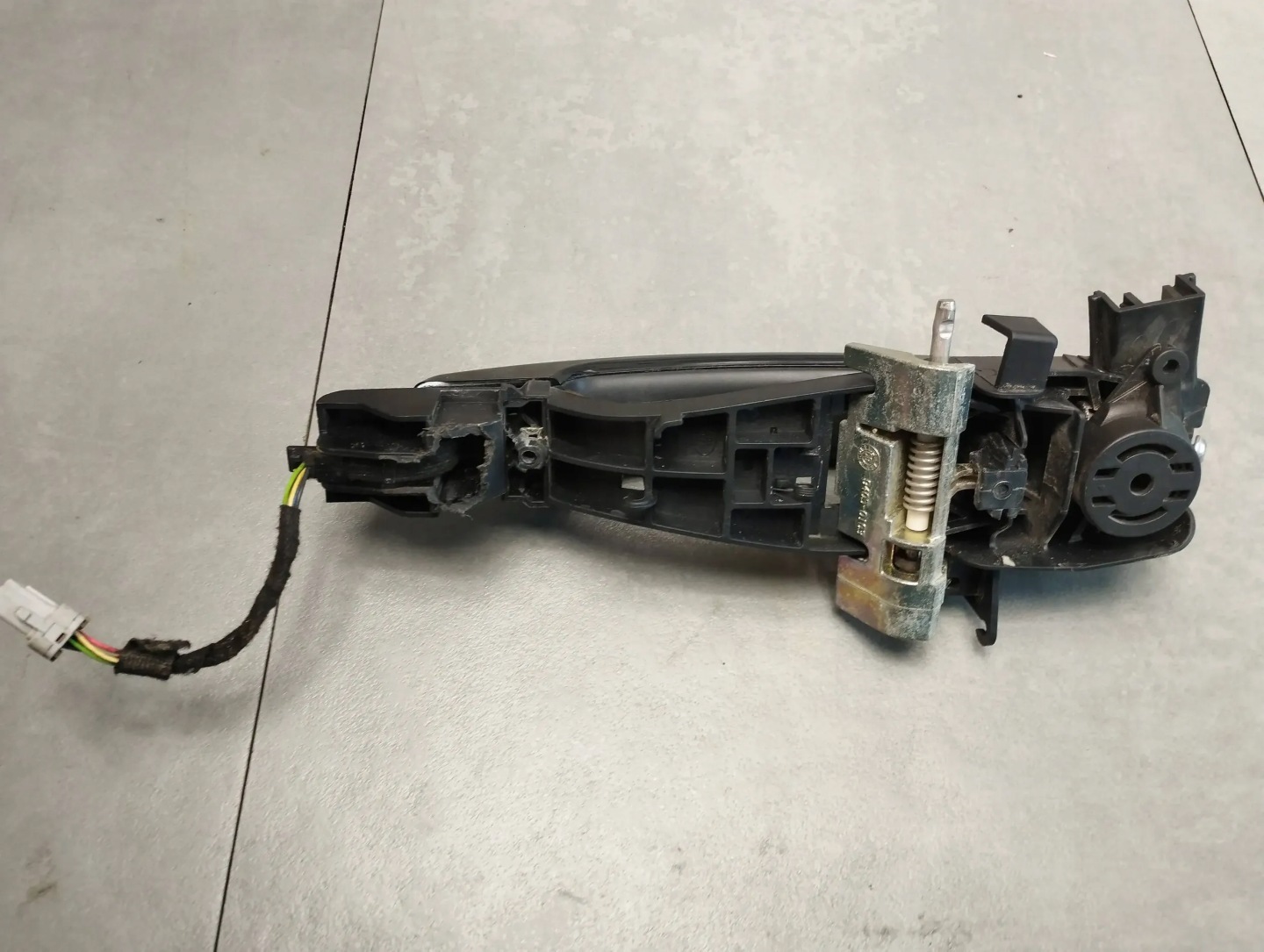 Land Rover Range Rover Sport L320 handle left front AH22203A29FA