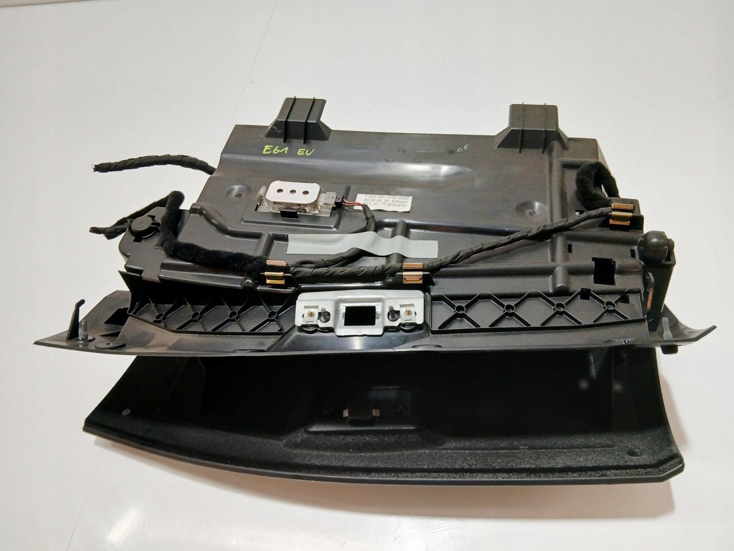 skrinka spolujazdca spolujazdca BMW E60 E61 EU 7034080 (0001327)