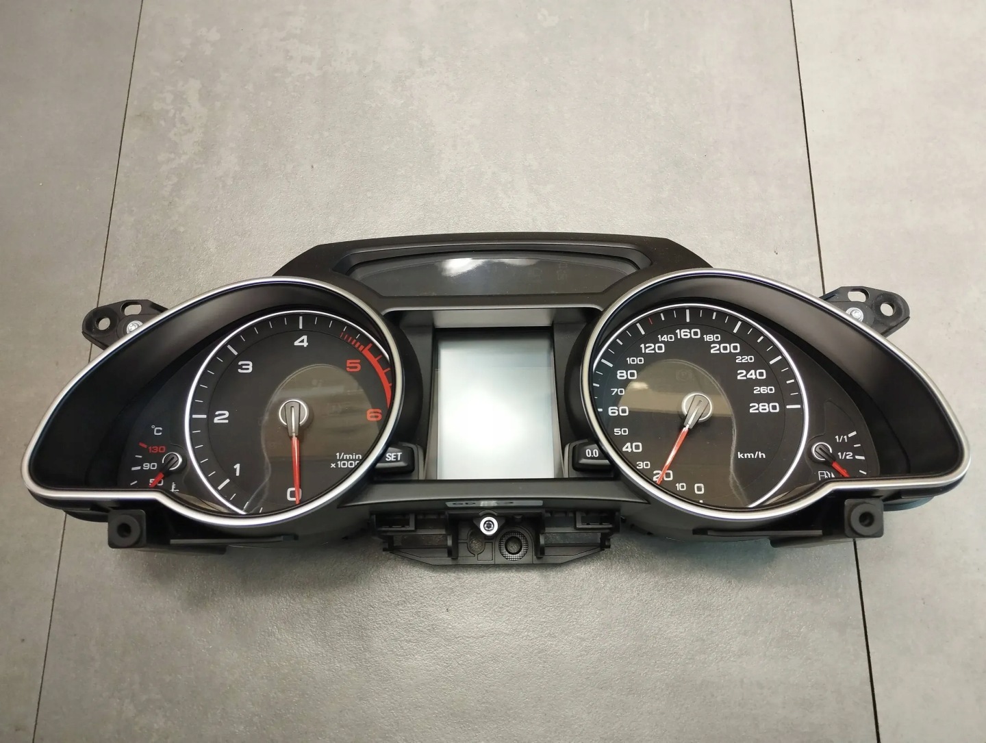 Audi A5 8t dials dials 8T0920932N