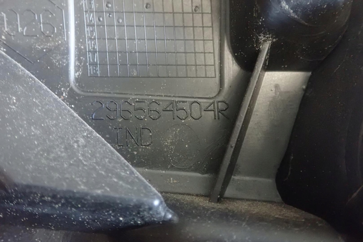 grille RENAULT KANGOO II 2008- ZE Elektryk