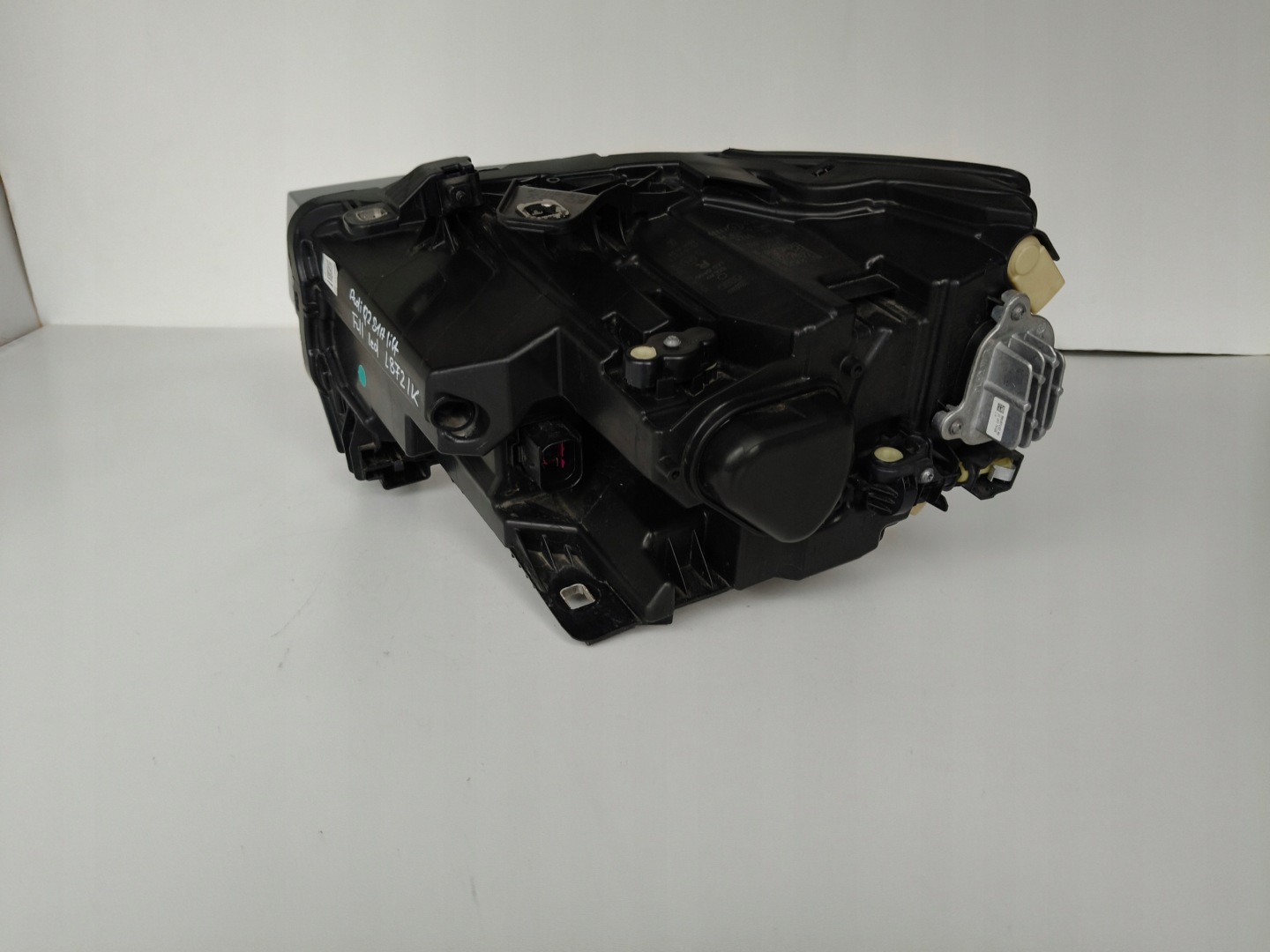 light right REFLEKTOR AUDI Q2 81A LIFT FULL LED