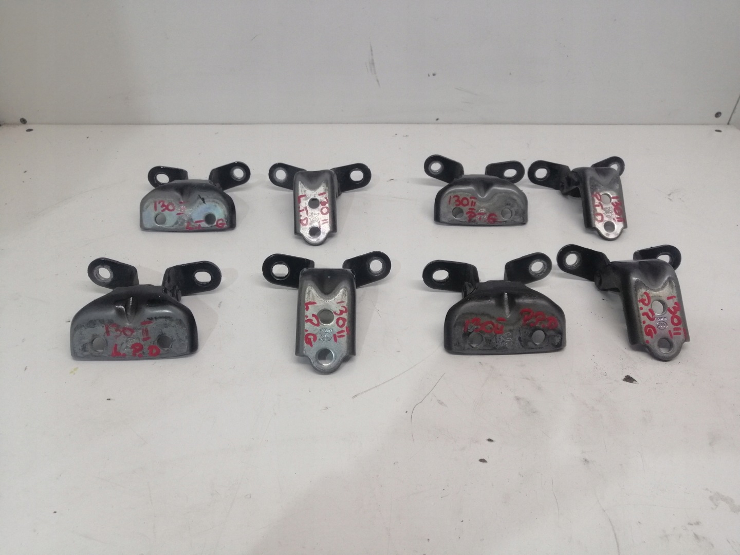 HYUNDAI I30 II hinges door left right front 2012