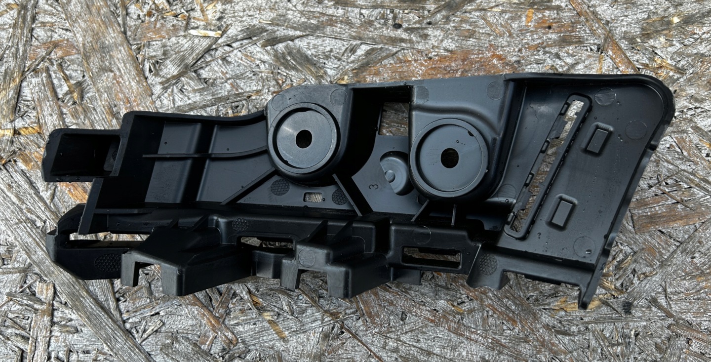 bumper bracket left rear part AUDI A1 II 82A 82A807377
