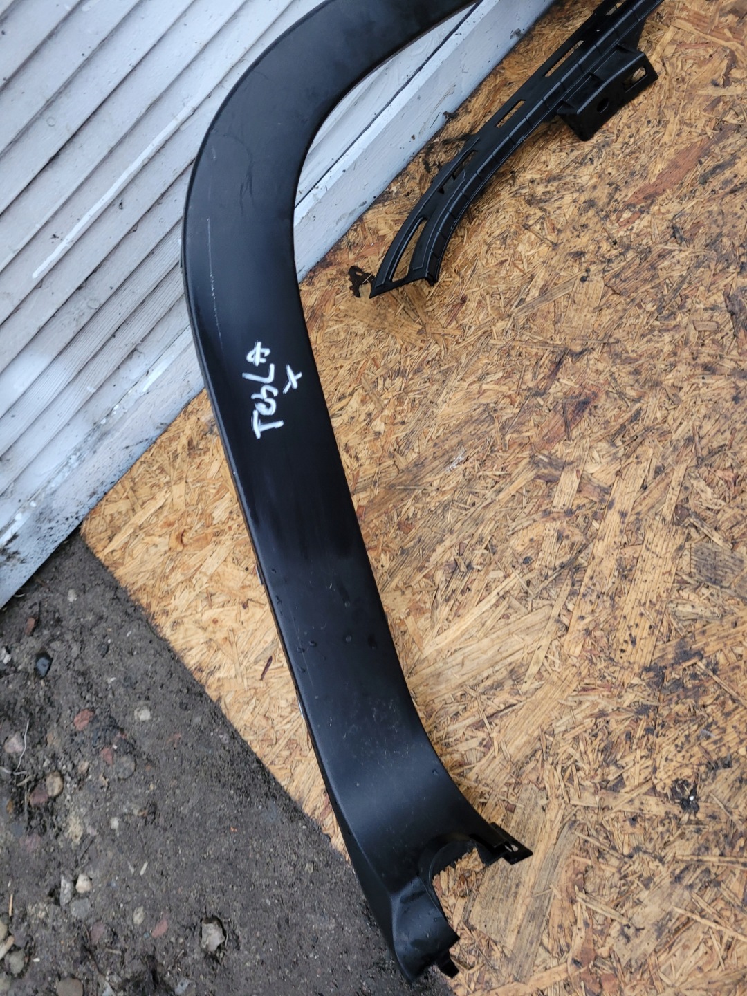 moulding covers door TESLA X 1058420-00