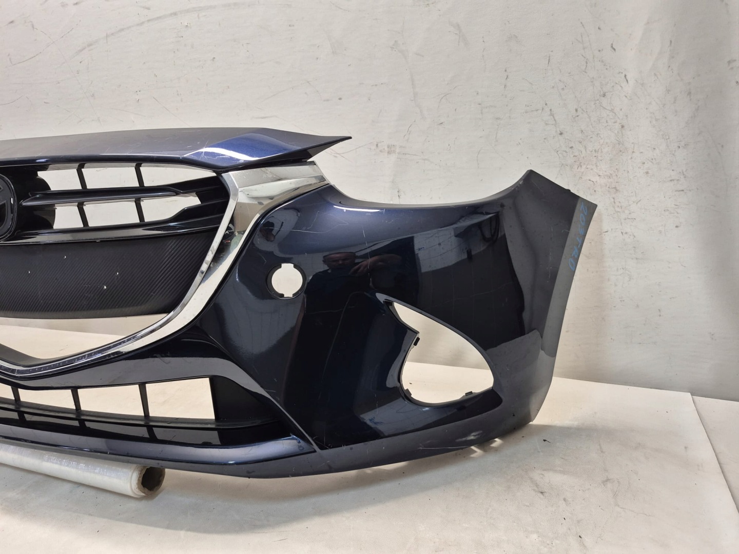 MAZDA 2 III DJ 14- bumper front front grill LAKIEROWANY PDC DB5J-50031